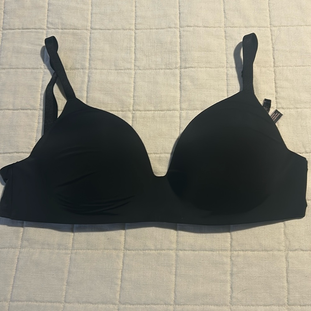 Victoria Secret black lightly lined wireless bra size 36DD
